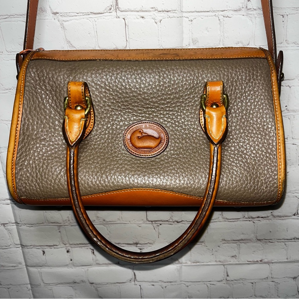 VTG Dooney Bourke Pebble Grain Leather Satchel Bag Brown Tan Shoulder Crossbody